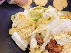 -粘豆包柴火铁锅炖