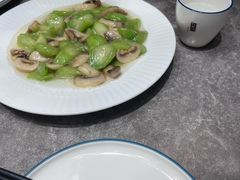 -闫府私房菜(恒隆店)