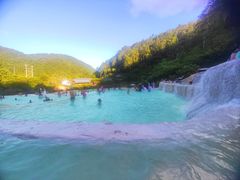 -十万大山布透温泉