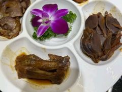 -鼎记酒楼(雁南一路店)