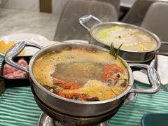 -金马门国际美食百汇(珞喻路店)