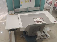 -康朴乐儿童学习桌椅(蓝色港湾店)