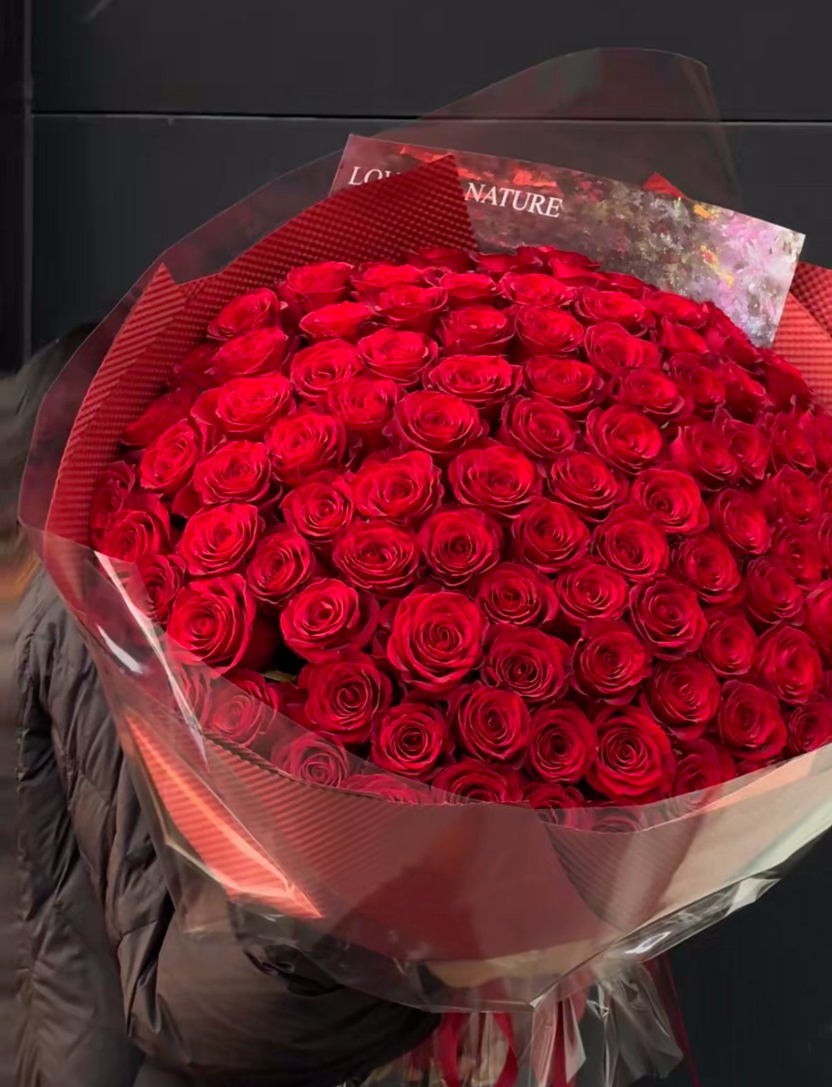 99朵红玫瑰只为你而来