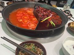 -卤校长老火锅(杨家坪直营店)