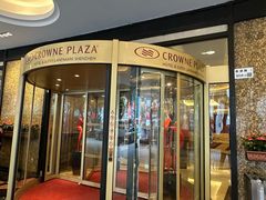 -深圳富苑皇冠假日套房酒店