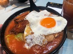 鸡翼肉眼颈煎蛋冬阴功米线-华嫂冰室(尖沙咀店)