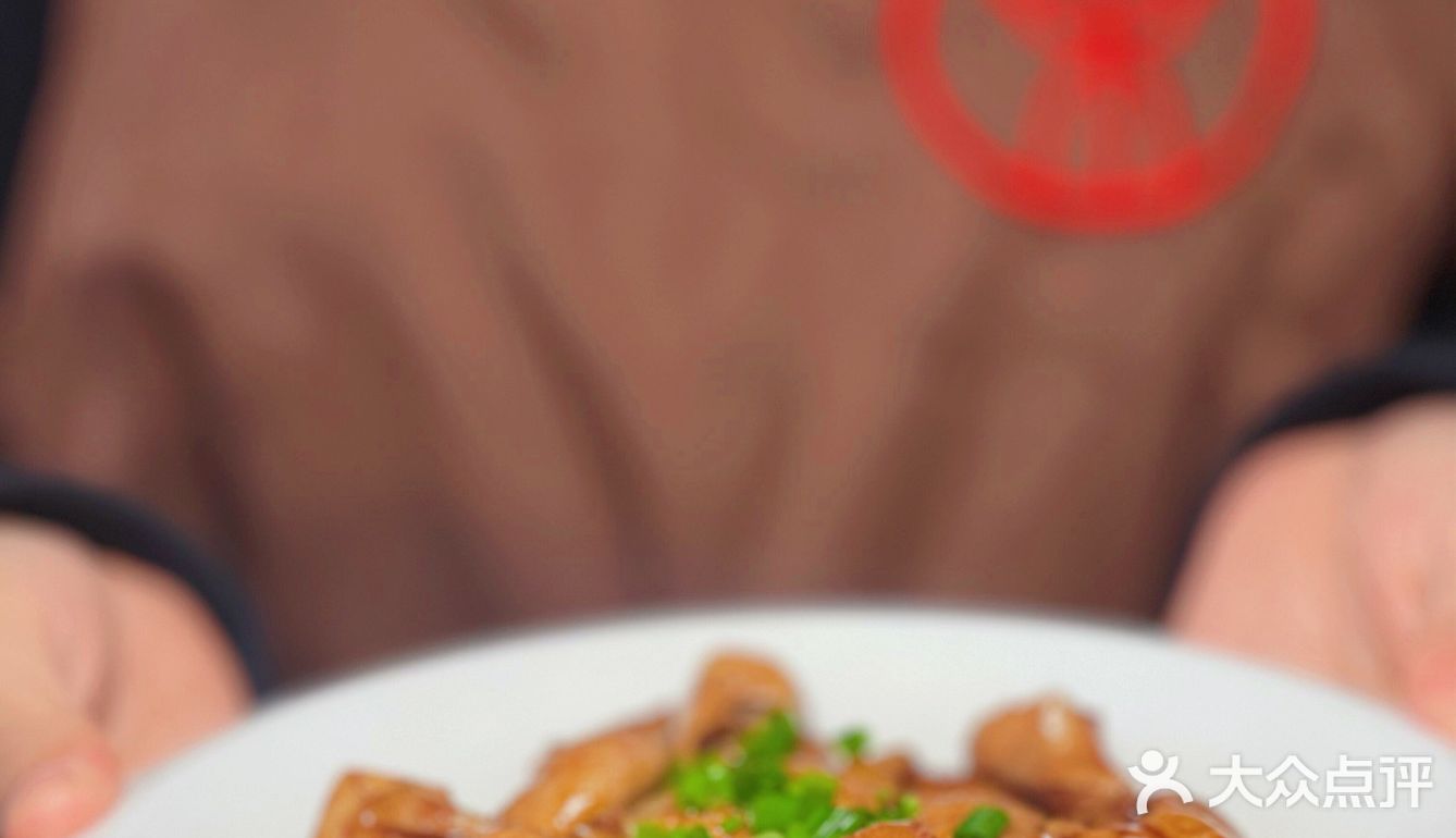 魔都火爆30多年的心乐面馆出了限量款小龙虾面！