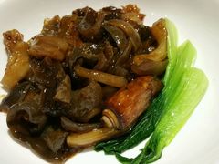 海参烧蹄筋-城南往事济南风味主题餐厅(东环店)