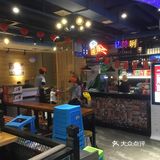 我们进去的时候一楼满座了，坐的2楼
