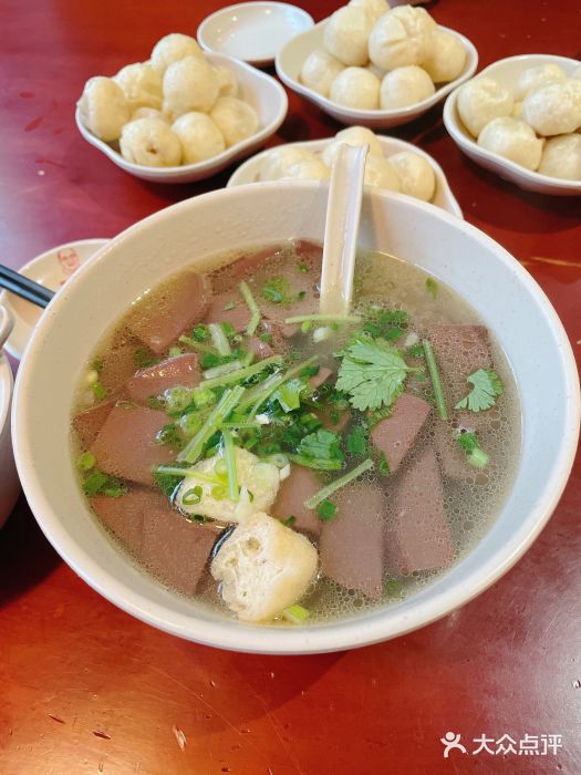 佬钱湾仔(衣裳街店)鸭血粉丝汤图片