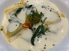 菠菜芝士云吞-芊彩餐厅(迪士尼探索家度假酒店)