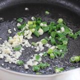 青椒鸡蛋酱拌面