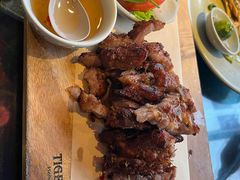 -大头虾越式风味餐厅(光明广场店)