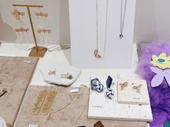 -LADY FAFA(巨鹿路陕西南路路口店)