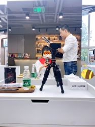 -变画·发型STUDIO