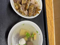 -松树干拌面店