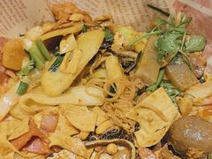 -红渡小香·牛肉麻辣香锅(车站南路店)
