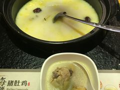 -洪氏嗨捞·广东猪肚鸡·椰子鸡火锅(西咸万象城店)