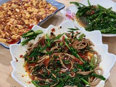 -洪霞餐馆