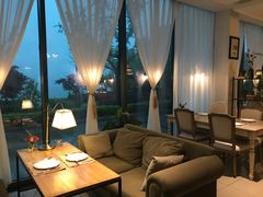 靠窗位-MOMENT湖景餐厅(解放路店)