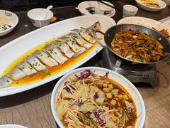 -东口码头·烧鸽子·鱼头泡饼·地方菜(金鹰悦城店)