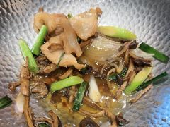 -新天明砂锅鱼头煲