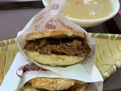 牛肉烧饼（多肉）-穆得·老周家牛肉烧饼(普利街店)