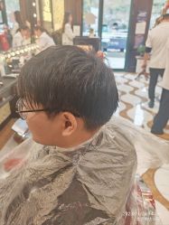 -东方先生国潮男士理发馆