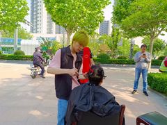 -艺采红鹰职业培训学校