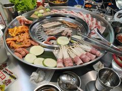 -哈哈碳都·牛肋条无限自助烤肉(宝龙店)