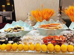 -广州万富希尔顿酒店·感趣自助餐厅·金秋蟹宴生蚝海鲜刺身