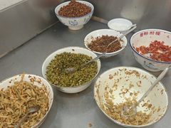 -裕新楼粉面馆·石磨手工粉(四方坪店)