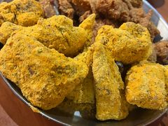 -BHC炸鸡(明洞总店)