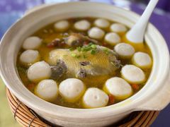 农家土鸡汤配鱼丸-秋香鱼馆(世凹桃园店)
