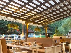 大堂-Local泰莲庭(虹鳟鱼店)