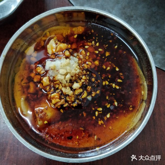 老回坊麻辣烫麻辣酱料图片