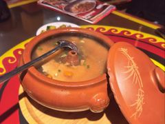 -老滇山寨•云南特色菜•地方菜•民族风情歌舞表演(金碧店)