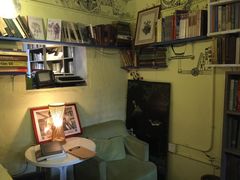 -邊城書店