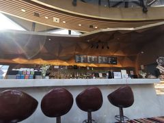 -上海滴水湖皇冠假日酒店