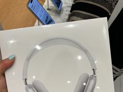 -Apple零售店(华贸购物中心店)