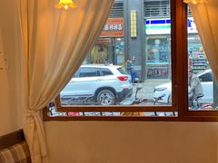 靠窗位-Ginko银子(青龙街店)