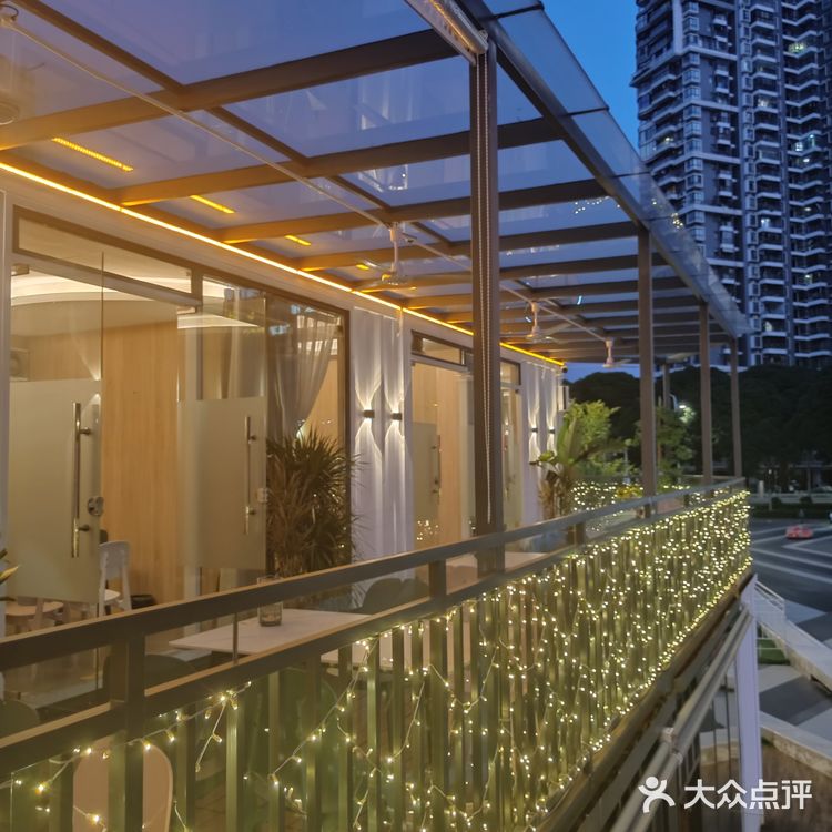 烤鱼+精酿 今晚不想睡[吐]