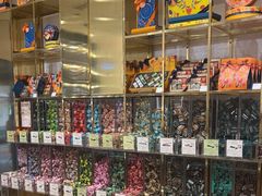 -VENCHI 闻绮(上海佛罗伦萨小镇店)