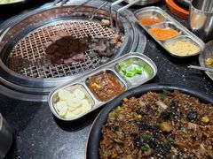 -韩烧牛中牛·甄选黑牛烤肉(黑金店)