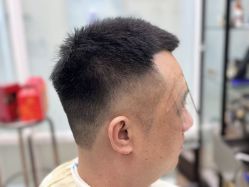 -首脑美发沙龙