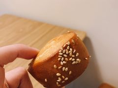 芝麻碱水小丸子-沁屋面包店(人民东路店)