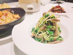 豌豆苗拌黑腐竹-北京厨房(西安SKP店)