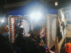 -吴山路夜市