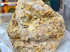 树莓杏仁羊角-OUR Bakery(三里屯太古里店)