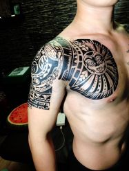 半甲-晓乙刺青TATTOO